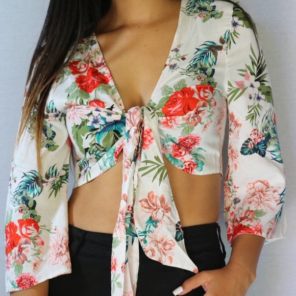 NWT Floral Top 🏷 - Picture 4 of 5